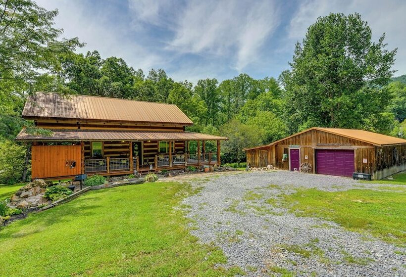 Stunning Creekside Cosby Cabin W/ Deck + Fire Pit!