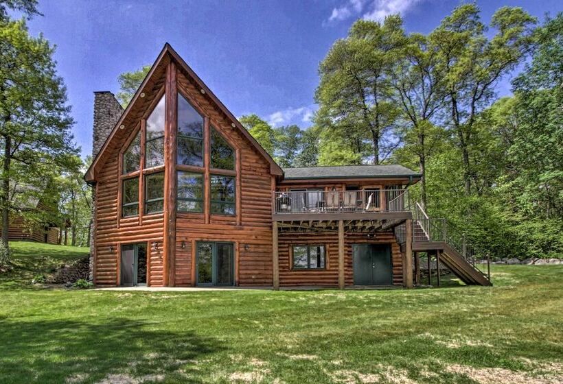 Stunning Crosslake Cabin W/ Deck And Lake Views!