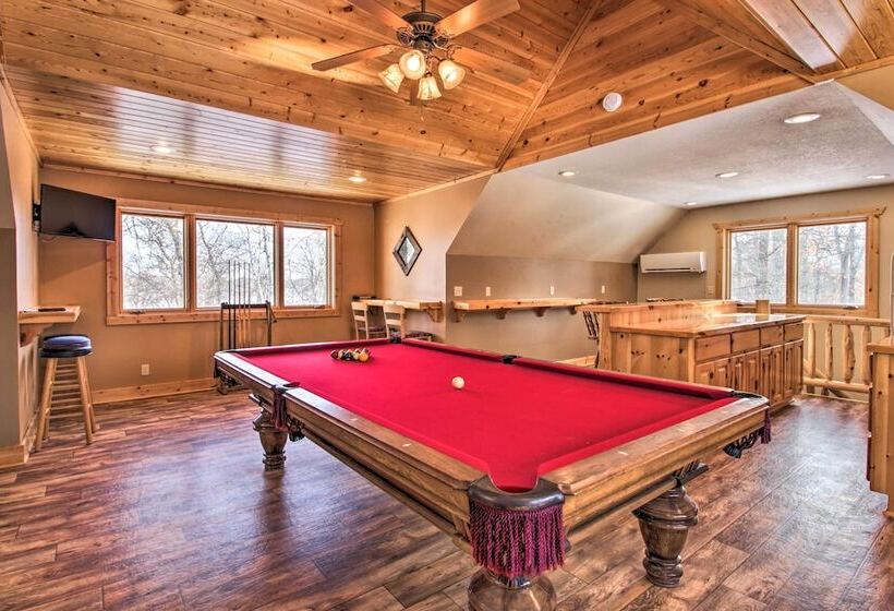 Stunning Crosslake Cabin W/ Deck And Lake Views!