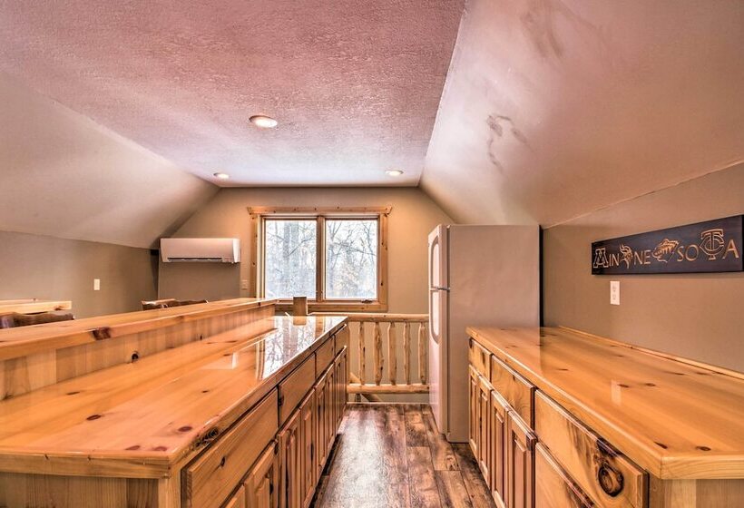 Stunning Crosslake Cabin W/ Deck And Lake Views!