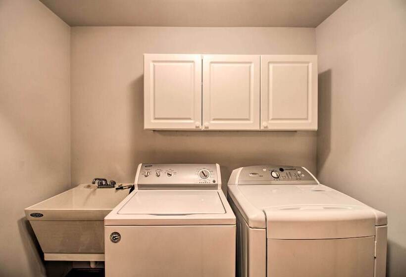 Stunning Crosslake Cabin W/ Deck And Lake Views!