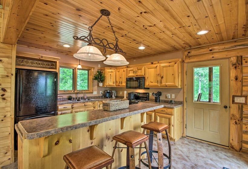 Stunning Crosslake Cabin W/ Deck And Lake Views!