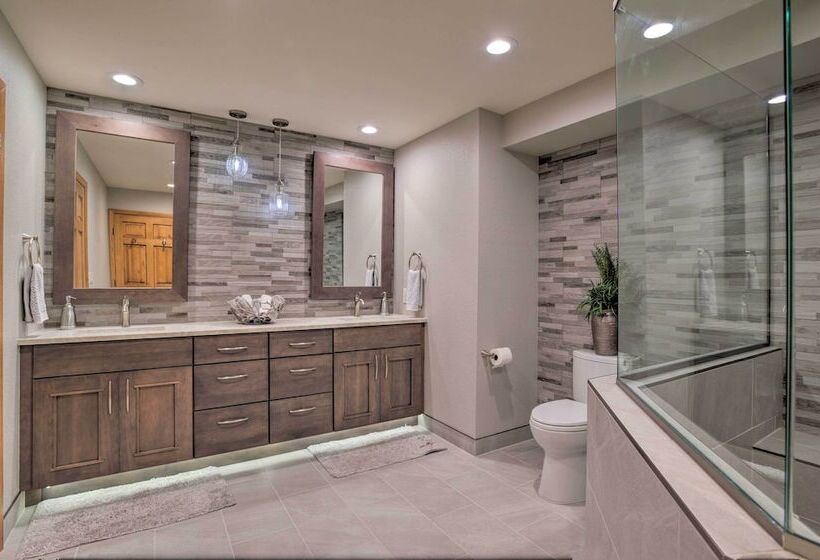 Stunning Mtn Views, Private Stream: Evergreen Gem!