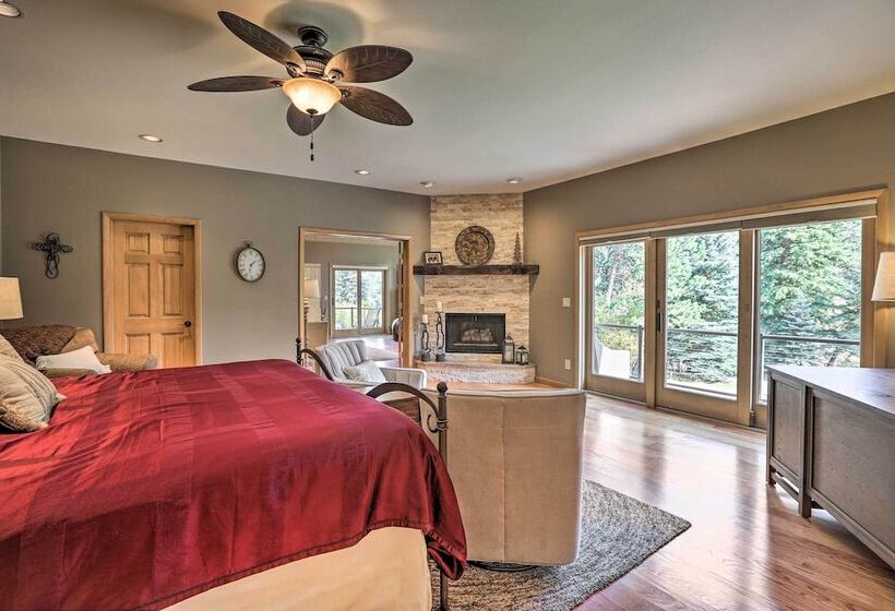 Stunning Mtn Views, Private Stream: Evergreen Gem!