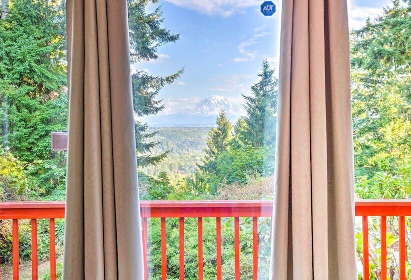 26 Mi To Mount Rainier, Game Room: Puyallup Oasis