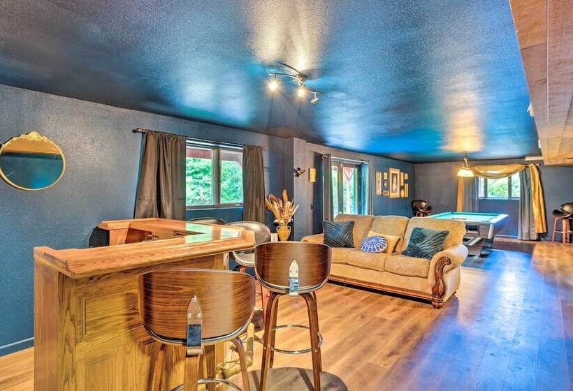 26 Mi To Mount Rainier, Game Room: Puyallup Oasis