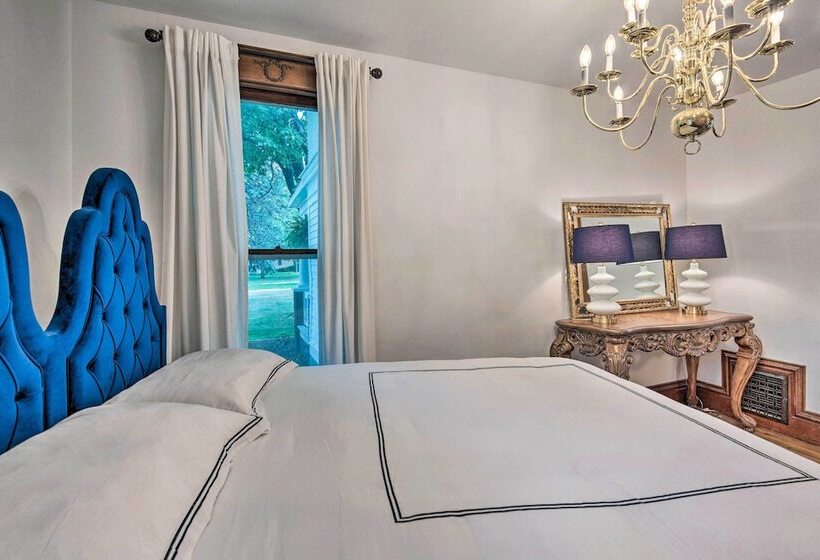 Dtwn Stunning Spirit Lake Escape   Walk To Shore!