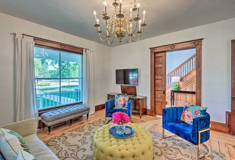 Dtwn Stunning Spirit Lake Escape   Walk To Shore!