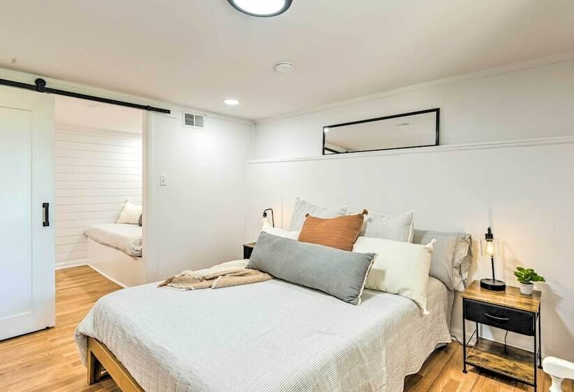 Stylish Franklin Cabin On 6 Private Acres!