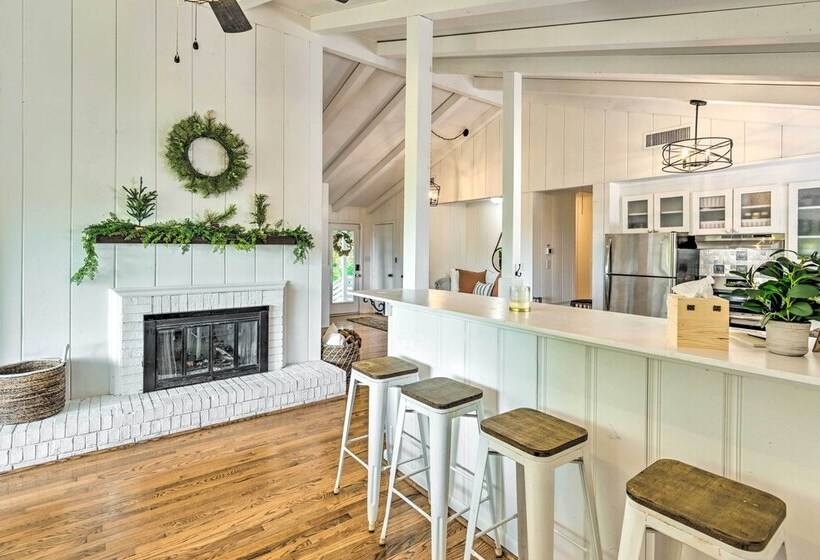 Stylish Franklin Cabin On 6 Private Acres!