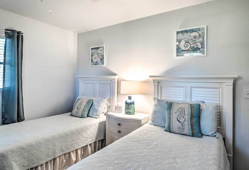 Sunny + Alluring Englewood Retreat W/ Dock!