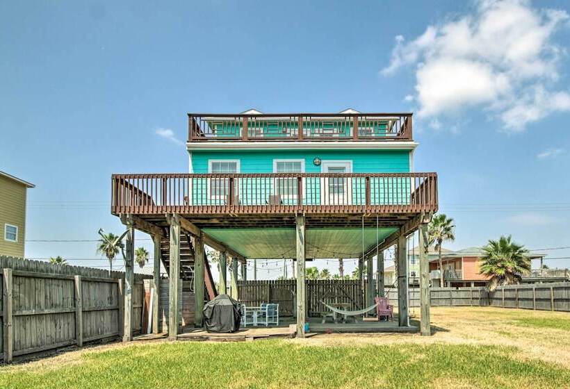 1/2 Mi To Sand: Surfside Beach Retreat!