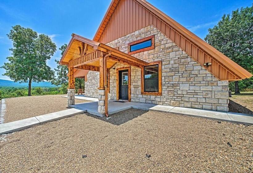 Talihina Retreat W/ Kiamichi River Access!