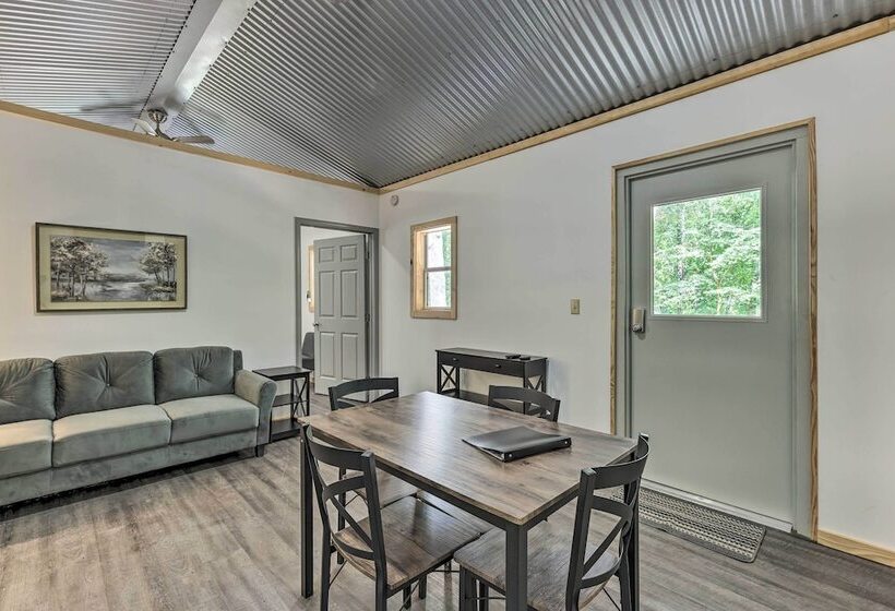 Tallassee Cabin W/ Forest Views Near Creek!