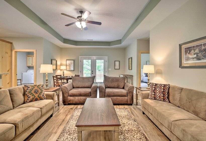 Tallassee Creekside Cabin W/ Forest Views!