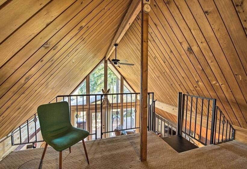 Unique Camano Cabin W/ Mountain + Water Views