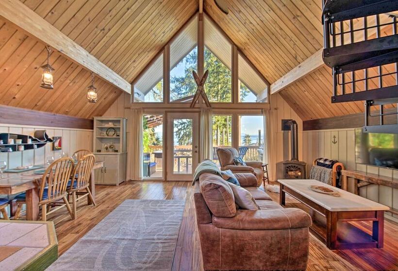 Unique Camano Cabin W/ Mountain + Water Views