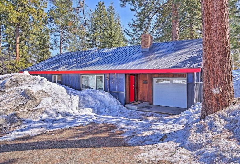 Updated Rustic Retreat Cabin: Walk To Payette Lake