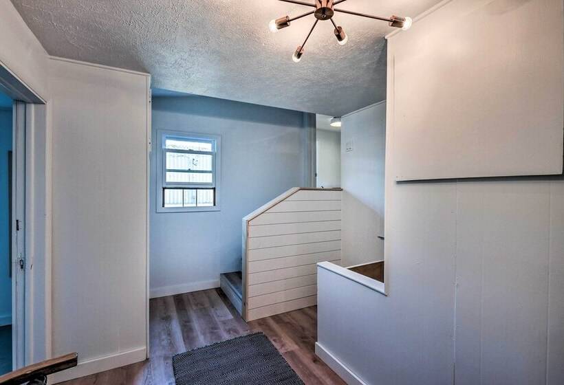 Updated Traverse City Home   Steps To Bay!