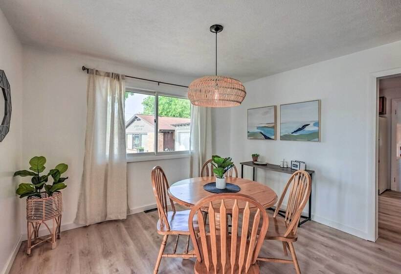 Updated Traverse City Home   Steps To Bay!