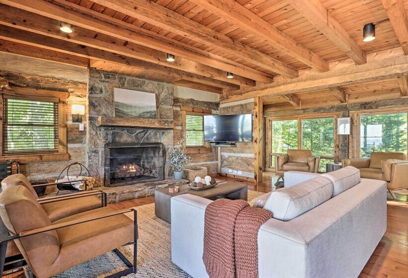 Upscale Gatlinburg Cabin: Deck, Fire Pit & Hot Tub