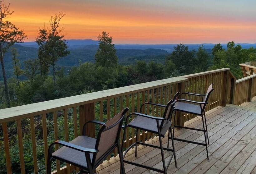 Upscale Gatlinburg Cabin: Deck, Fire Pit & Hot Tub
