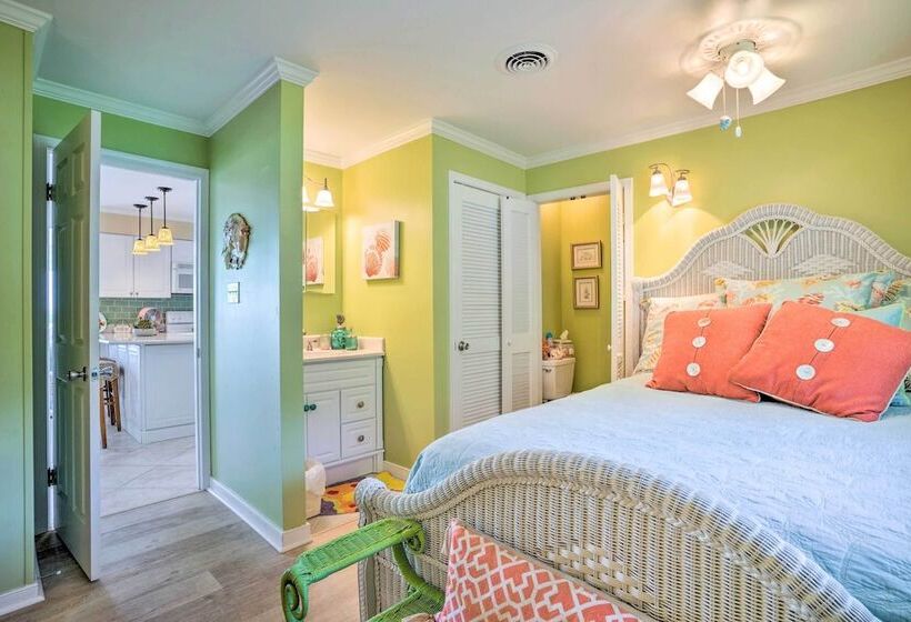 Urbanna Waterfront Retreat: Pier & Gas Grill!