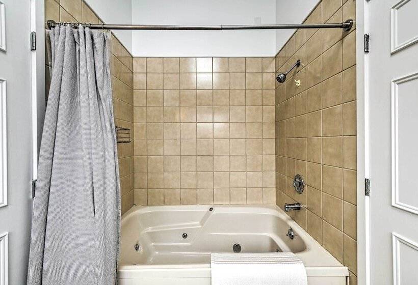 Vermont Ski Chalet ~ 5 Mi To Magic Mountain