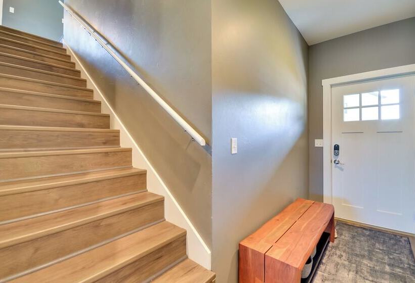 Vivid Home On Red Lodge Mountain Golf Course!