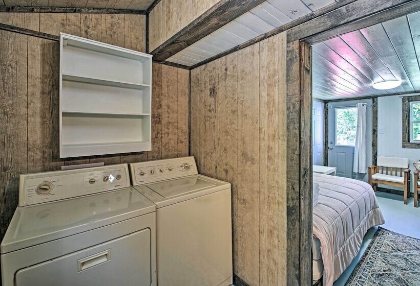 Walk To Oaklawn Racing: Hot Springs Home!