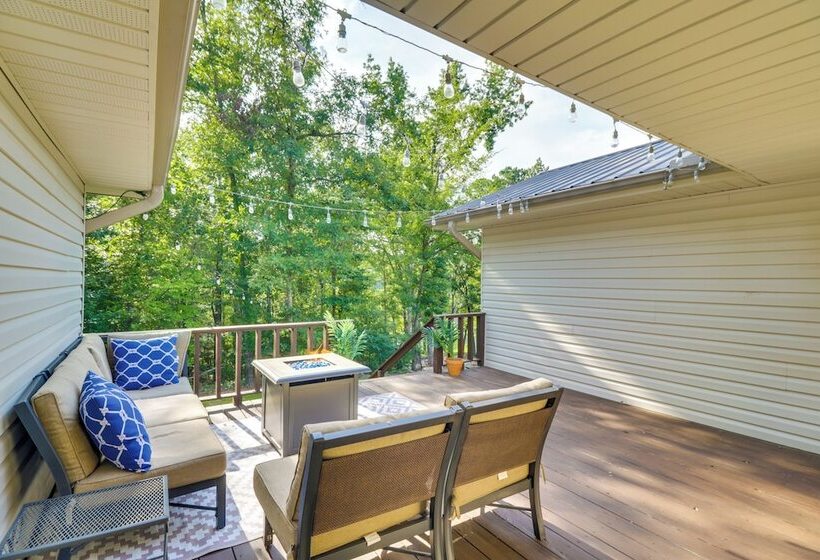 Waterfront Greers Ferry Lake Vacation Rental!