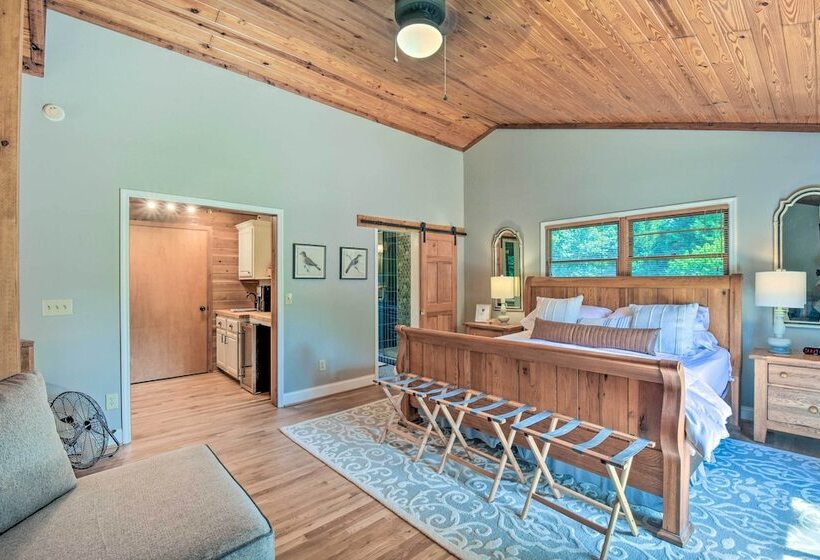 Waterfront Hayesville Home W/ Kayaks & River Views