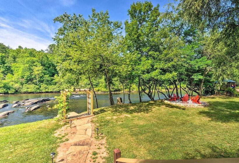 Waterfront Hayesville Home W/ Kayaks & River Views