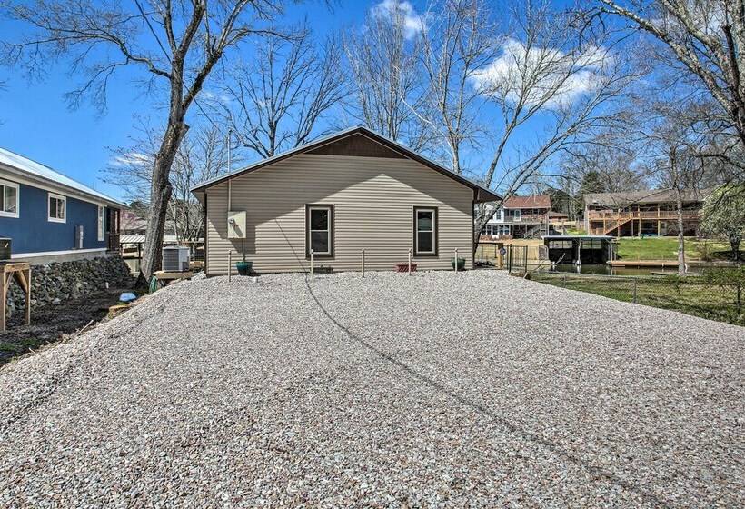 Kayaks & Boat Slip: Waterfront Hot Springs Home!