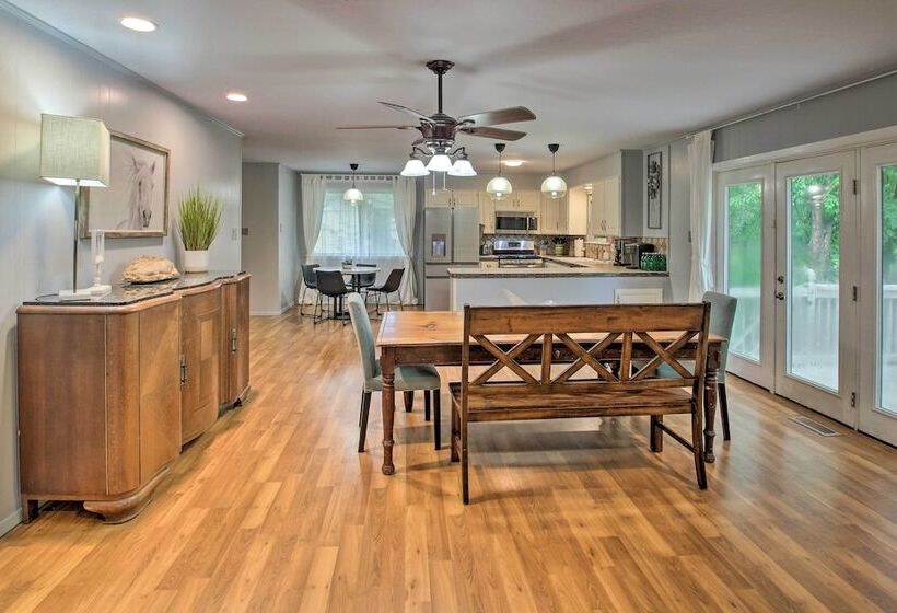 Waterfront Retreat W/ Boat Dock In Hot Springs!