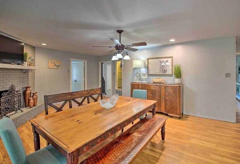 Waterfront Retreat W/ Boat Dock In Hot Springs!