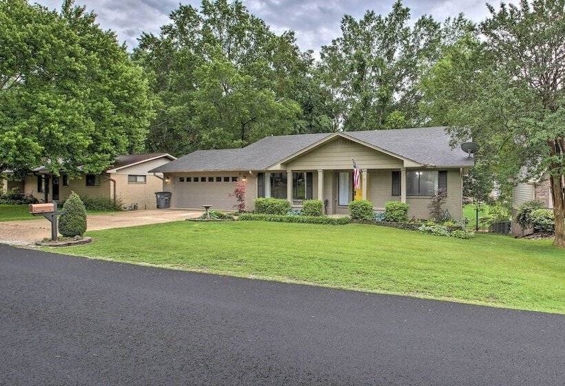 Waterfront Retreat W/ Boat Dock In Hot Springs!