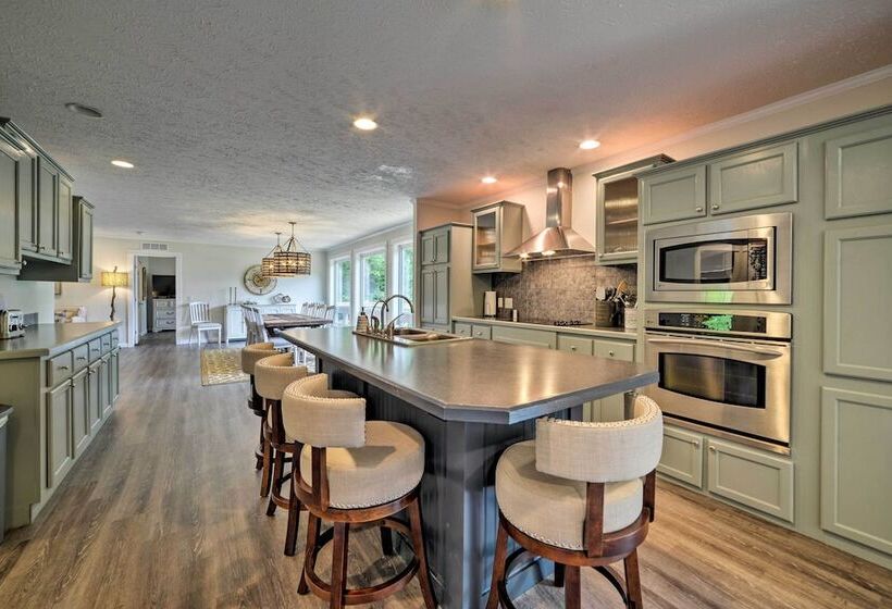 Waterfront Kentucky Lake Home W/ Boat Dock!