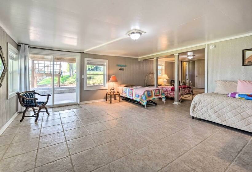 Waterfront Kingsland Home W/ Boat Dock & Slip