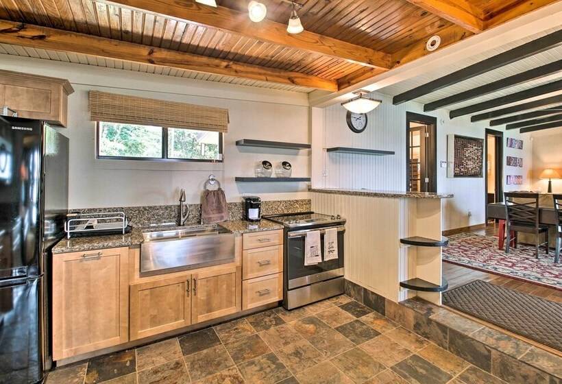 Waterfront Lake Hamilton Home W/ Private Dock