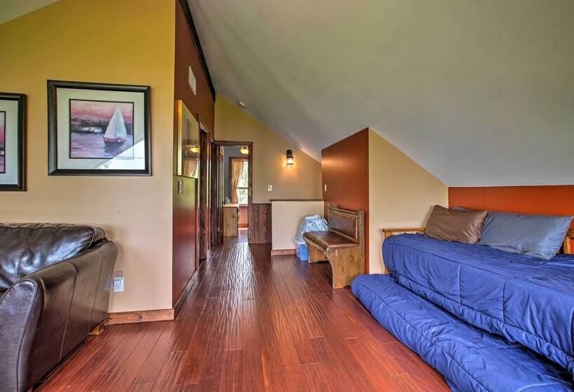 Waterfront Lake Koshkonong Home W/ Pier & Fire Pit