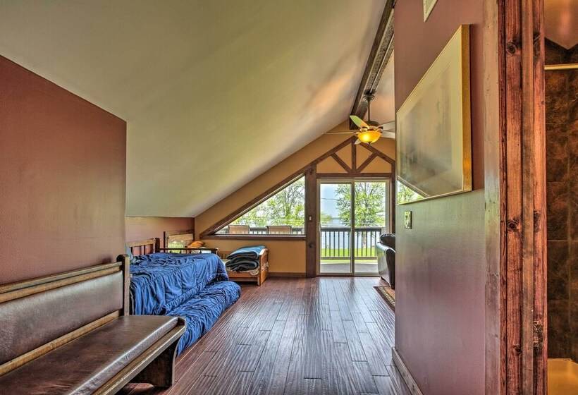 Waterfront Lake Koshkonong Home W/ Pier & Fire Pit