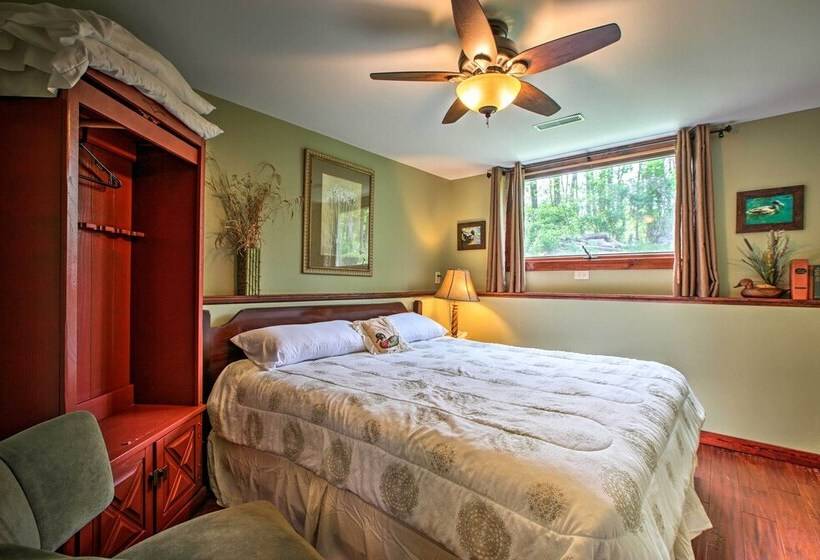 Waterfront Lake Koshkonong Home W/ Pier & Fire Pit