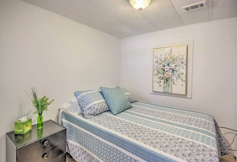 Waterfront Onalaska Retreat W/ Private Dock!