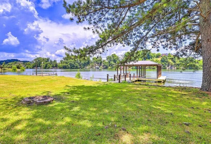 Waterfront Piney Flats Home W/ Private Dock!
