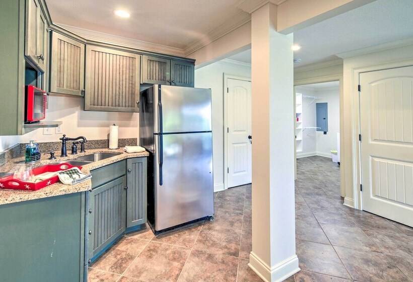 Waterfront Piney Flats Home W/ Private Dock!