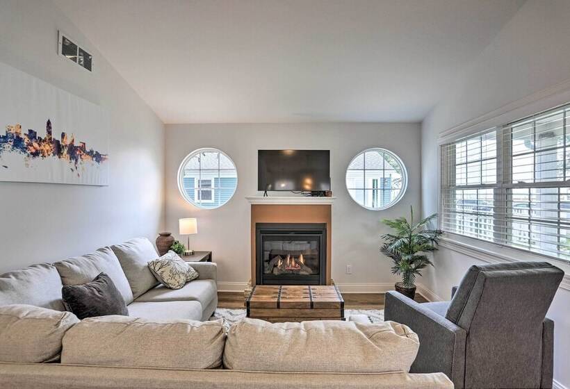 Port Clinton Home With Lake Views!