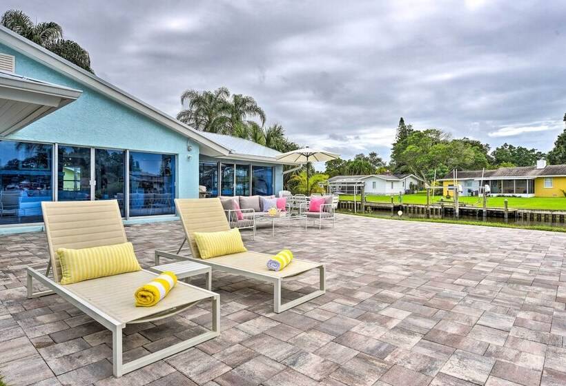 Waterfront Sarasota Estate W/ Dock & Boat Lift!