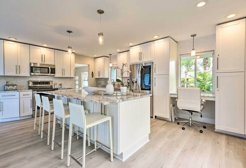 Waterfront Sarasota Estate W/ Dock & Boat Lift!