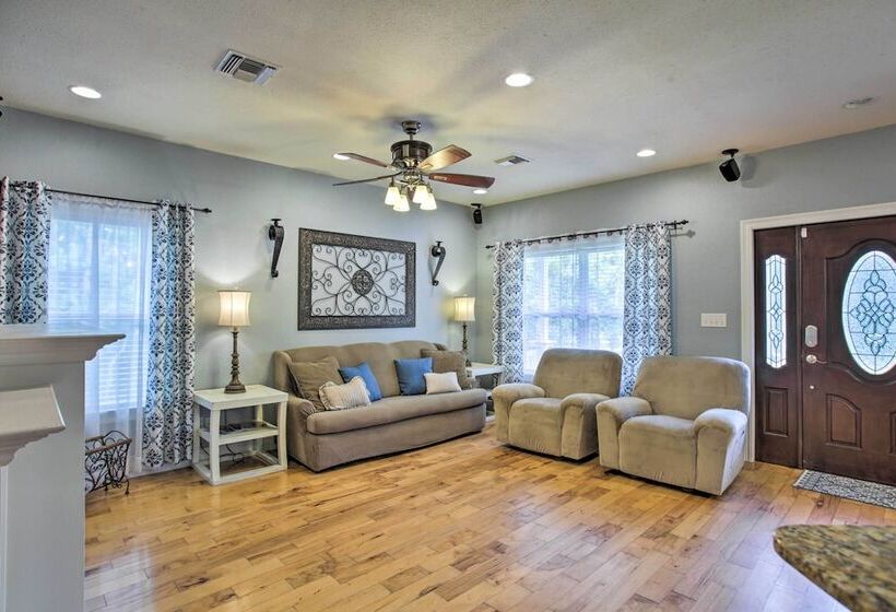 Waveland Family House, 4 Minute Drive To The Beach